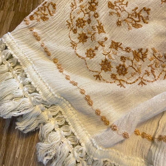 Off Shoulder Dress - Picture 2 of 3